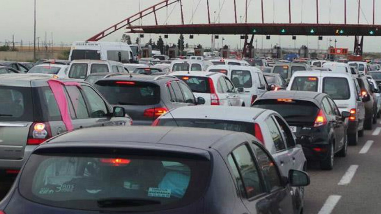 الشركة الوطنية للطرق السيارة بالمغرب تحذر من كثافة حركة السير خلال نهاية الأسبوع
